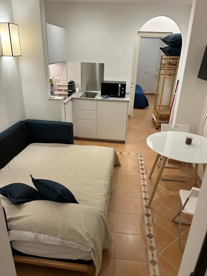 Elle Cavour Apartment Rome