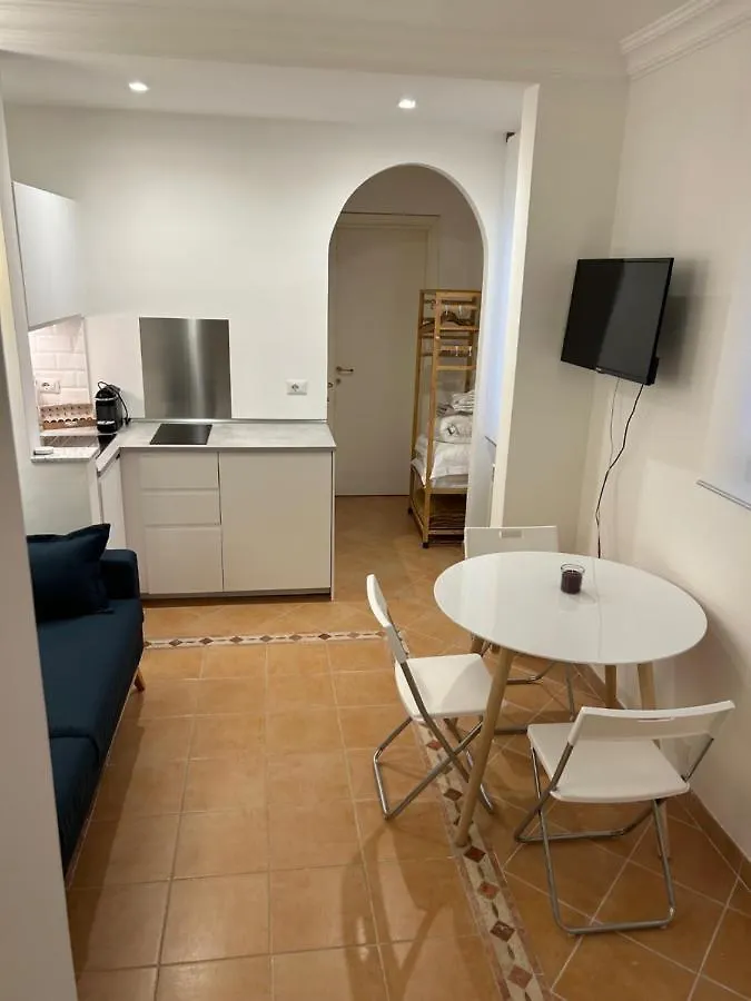 Elle Cavour Apartment Rome Italy